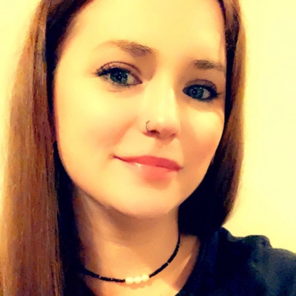 Meet your Posher, Danielle - Picture 1 of 1